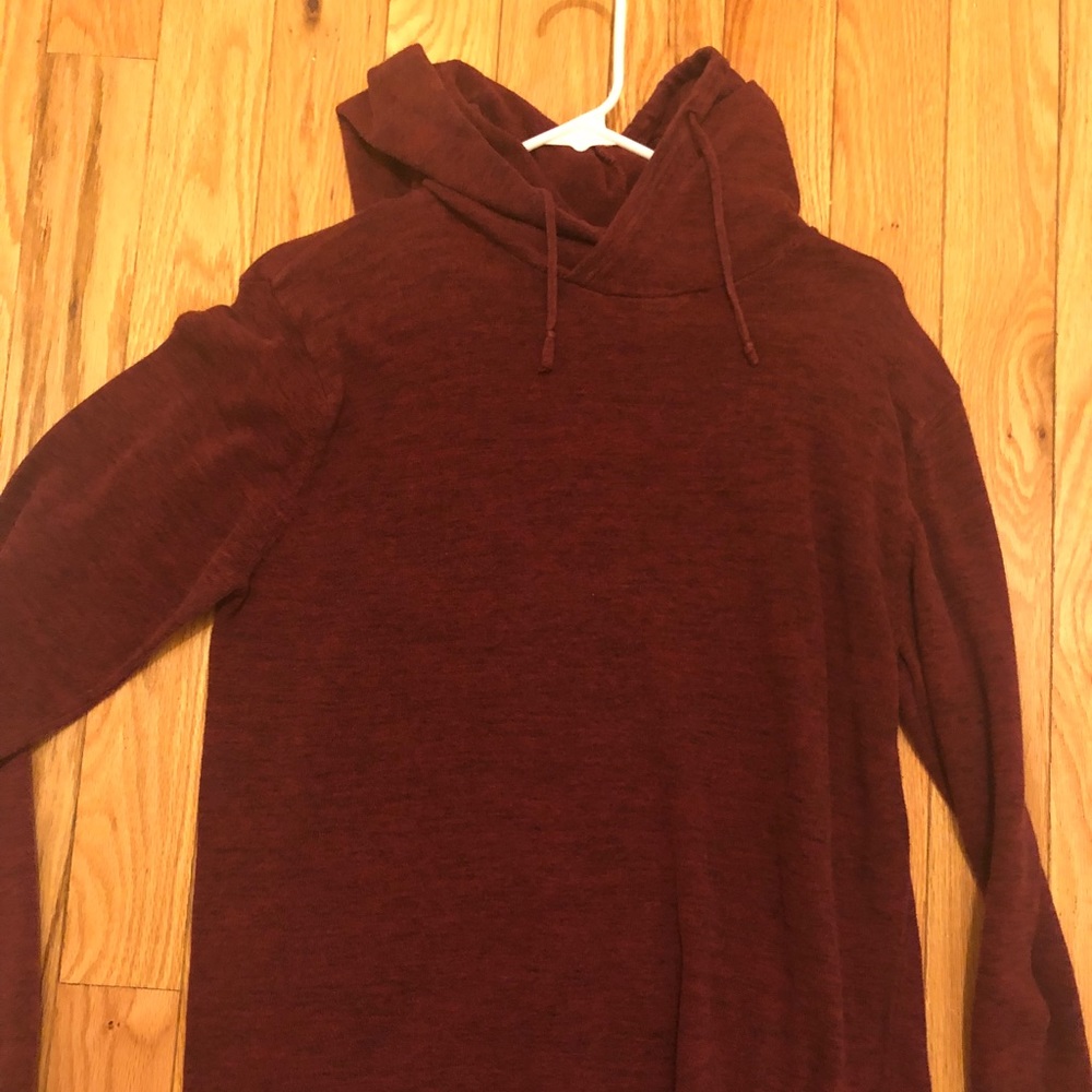 Light pull over hoodie